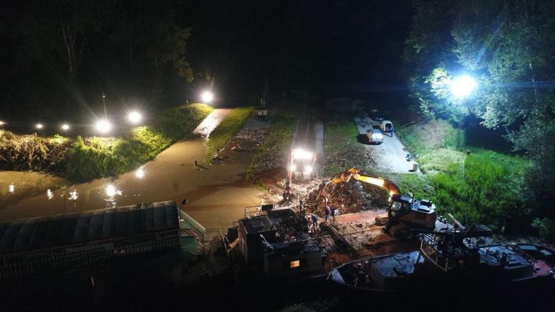 Elképesztő mennyiségű hulladékot halásztak ki a folyóból, ami szinte felfoghatatlan.