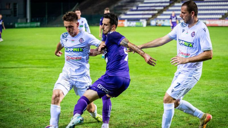 Egyre izgalmasabbá válik a Fradi elleni kupameccs: a rendőrség fontos üzenetet küldött a csabai szurkolóknak.