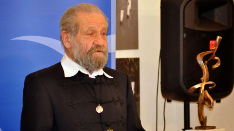 Feltárult, mikor búcsúznak el végső útján az elhunyt színészlegendától, Dráfi Mátyástól.