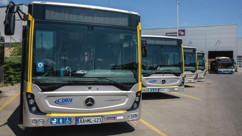 Debrecenben ideiglenes buszmegálló-lezárásra kerül sor, ami több járatot is érint. Kérjük, figyeljenek a közlekedési változásokra és tervezzenek előre az utazásaik során!