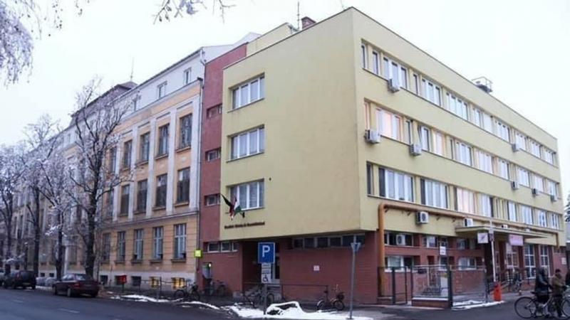 A polgármester világossá tette: a mezőtúri kórházban egyáltalán nem áll fenn összeomlás, és a helyzet valójában a következőképpen alakul.