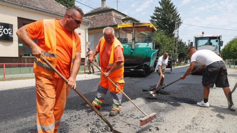 BAMA - Milyen hatással lesz a megemelt minimálbér és a garantált bérminimum a mindennapi életünkre?