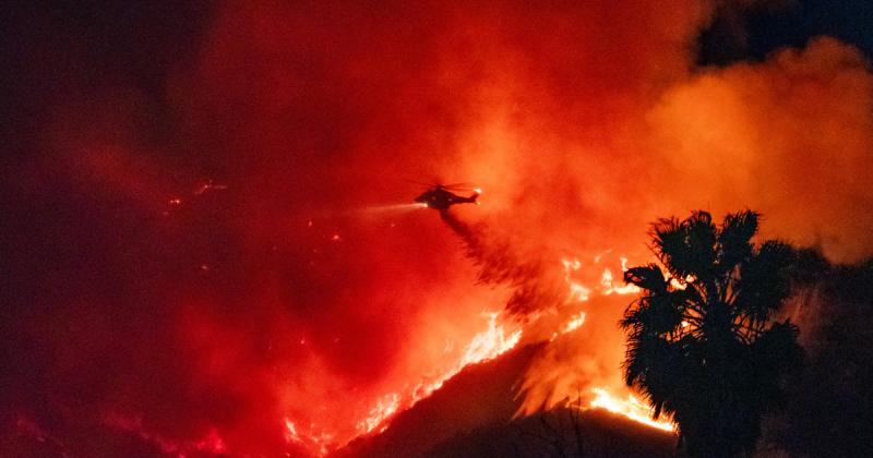 Hollywood tűzben ég: 8 híresség, akinek otthona a lángok martalékává vált.