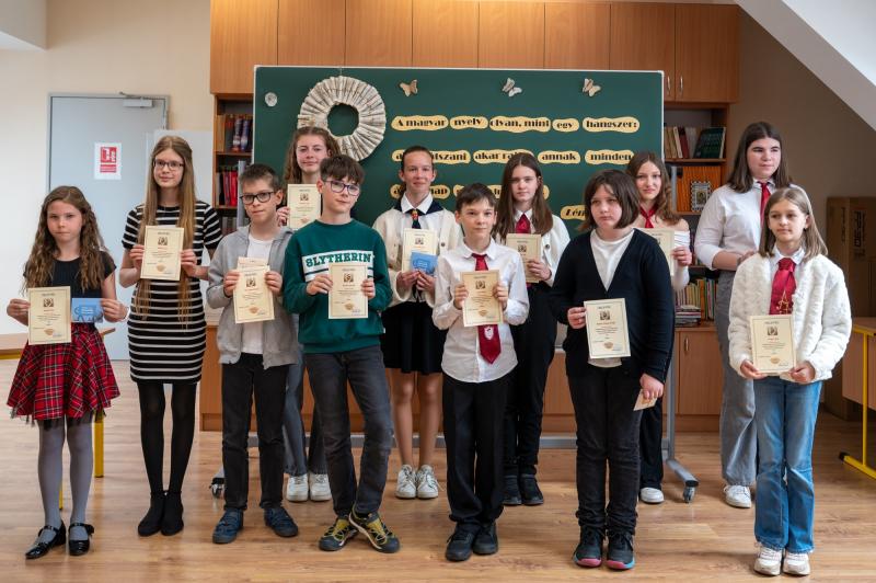 Kihirdették a Magyar Ilona Általános Iskola anyanyelvi versenyének nyerteseit!