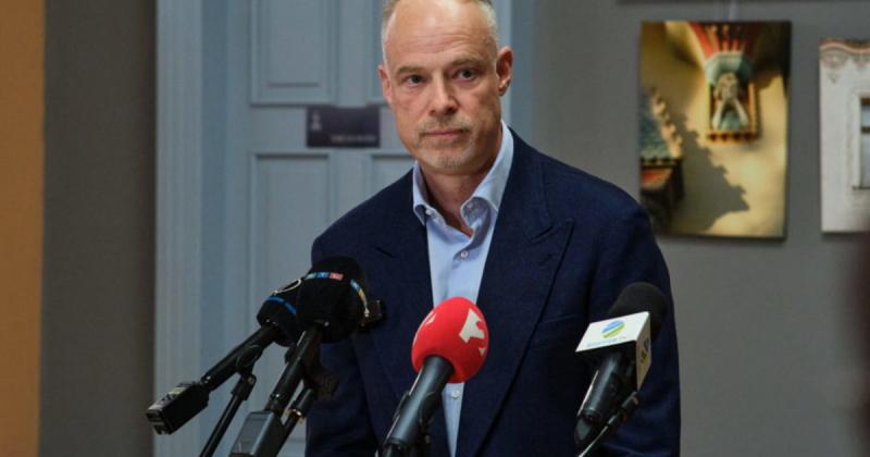 Szalay-Bobrovniczky Kristóf bejelentette, hogy az idei évben is folytatják a katonák lakhatási támogatásának programját, amely célja a fegyveres erők tagjainak életkörülményeinek javítása. A kezdeményezés révén a katonák könnyebben hozzájuthatnak a megfel