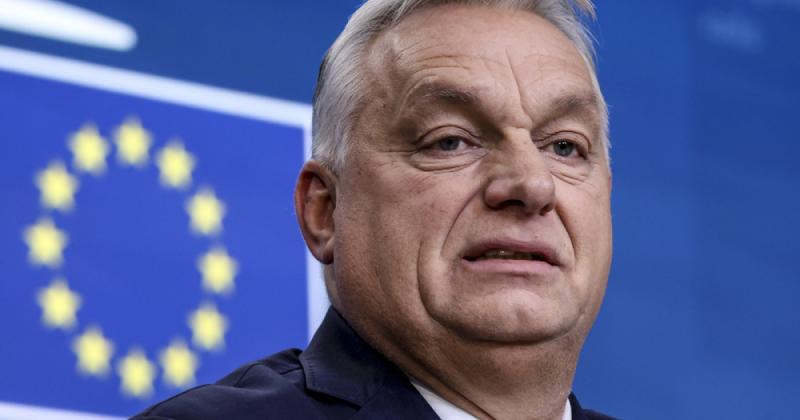 Orbán Viktor ukrán csalókkal ijesztgeti a közvéleményt.
