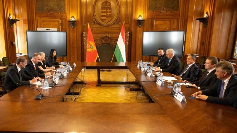 A gazdasági együttműködés hazánk és Montenegro között új lehetőségek előtt áll, amelyek révén még szorosabbá válhat a két ország közötti kapcsolat.
