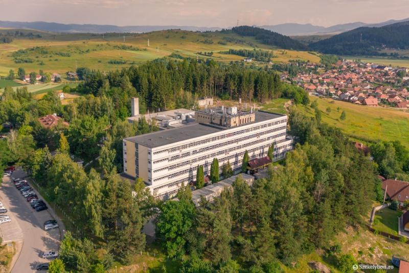 Különleges szakmai eseményre készül a csíkszeredai kórház, amely a helyi egészségügyi közösség számára nyújt lehetőséget a tudásmegosztásra és a tapasztalatcserére. A fórum célja, hogy szakemberek találkozzanak, eszmét cseréljenek és új megoldásokat keres