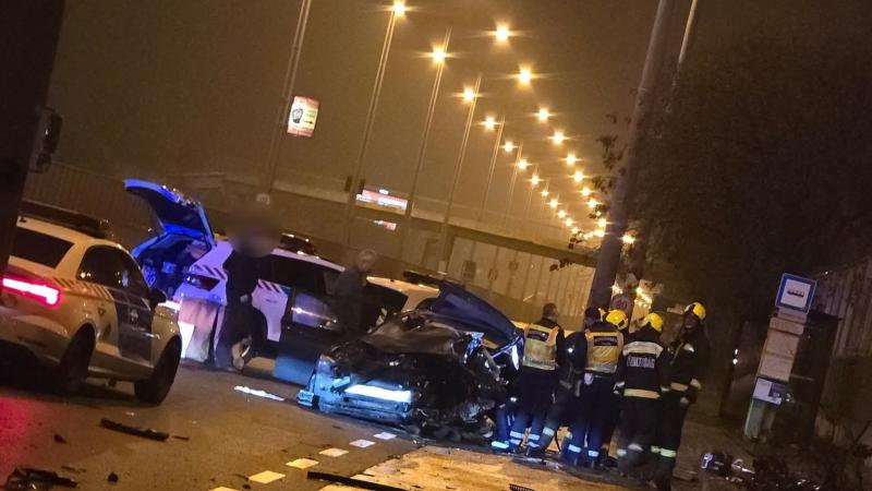 A belváros szívéből egészen az M3-as autópálya kijáratáig tartott a hajszolás, amely végül tragikus kimenetelű balesetet eredményezett a BMW sofőrje számára. -- Totalcar